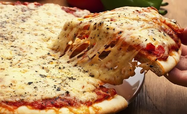 Vuelve la noche más rica del año: pizzas al 2×1 en toda la ciudad