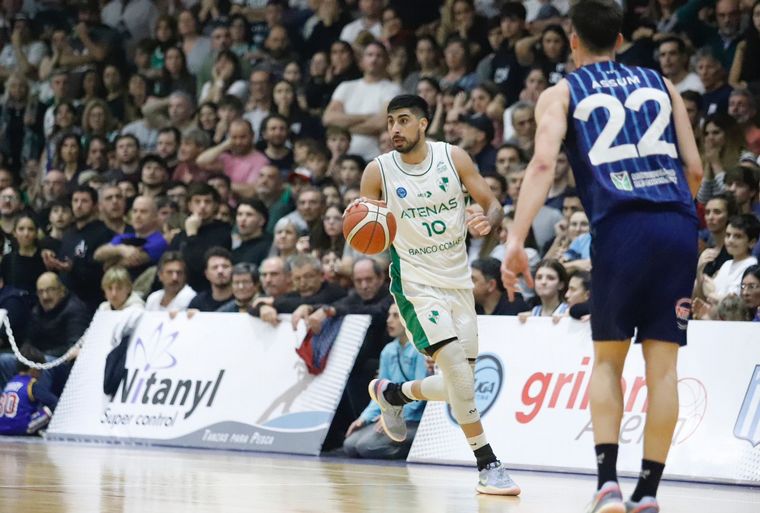 Atenas a un paso: buscará ganarle a Racing en Chivilcoy para lograr el ascenso