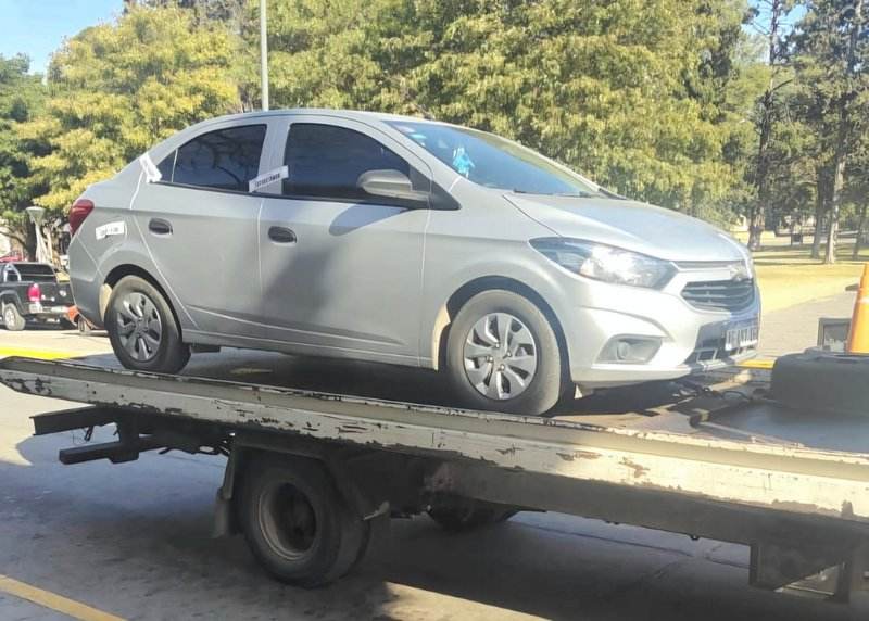 Operativo de tránsito terminó con el secuestro de un remis "trucho"