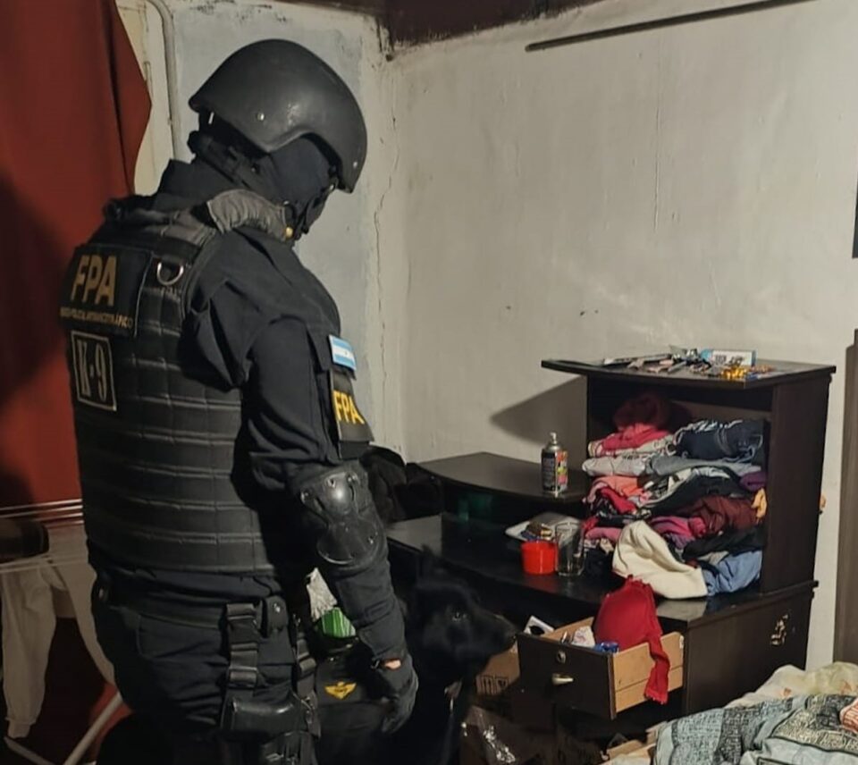 Cayó una familia acusada de usar almacén como fachada para vender drogas
