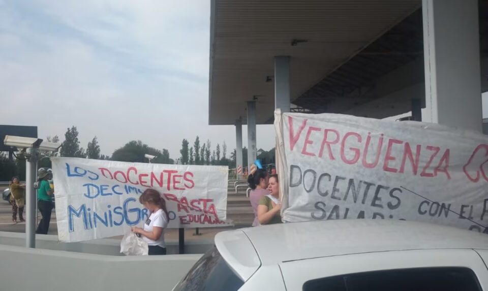 UEPC realiza medidas de fuerza en los peajes de Córdoba en reclamo salarial