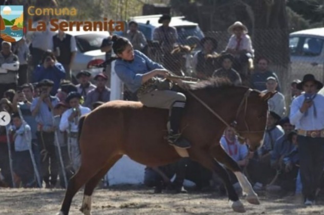 Destrezas, jineteada y música, un 9 de Julio a pura tradición en La Serranita