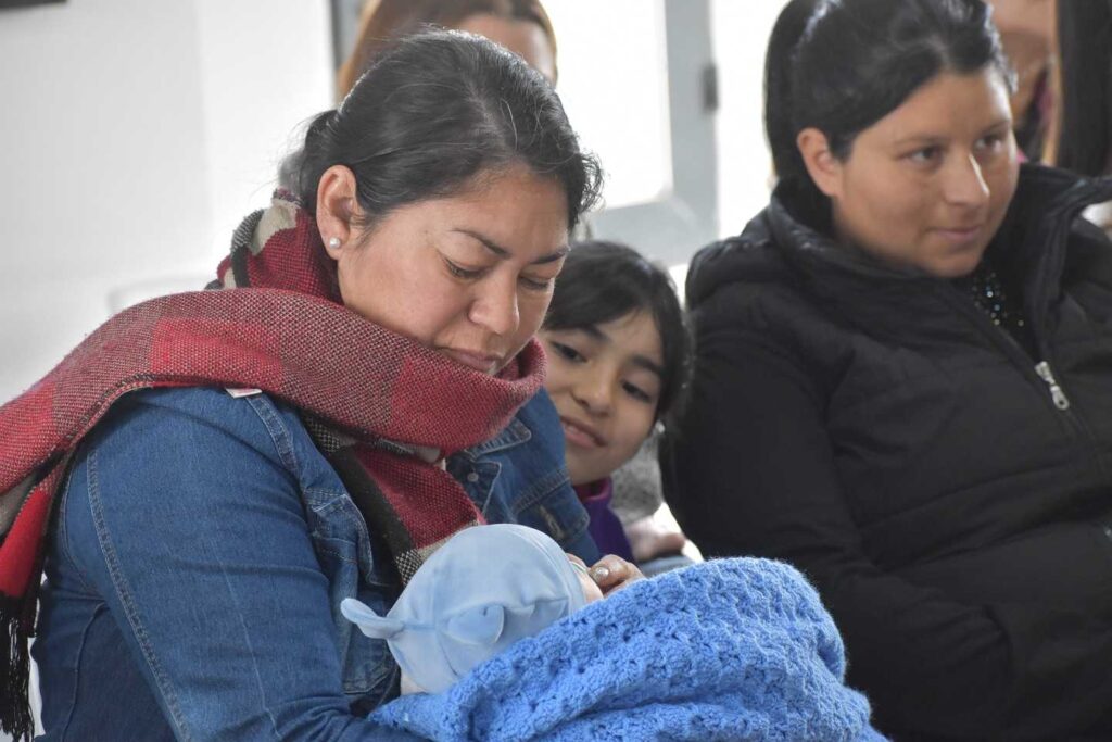 Despeñaderos: Capacitación y entrega de kits en la Semana Mundial de la Lactancia