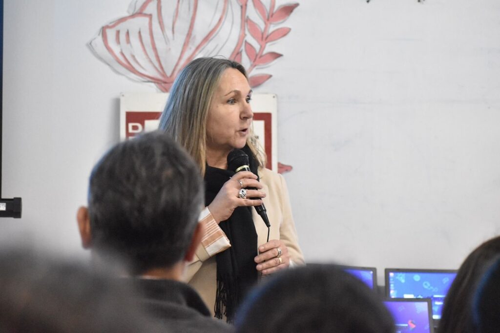 Despeñaderos: entregaron 67 Netbooks para la formación de nuevos docentes