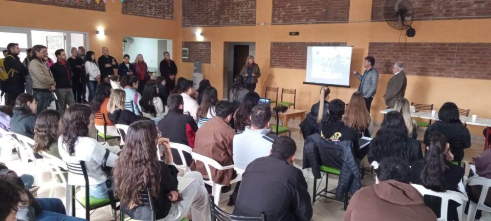 Con gran interés y muy buena participación, inició el proyecto "Repensemos La Bolsa"