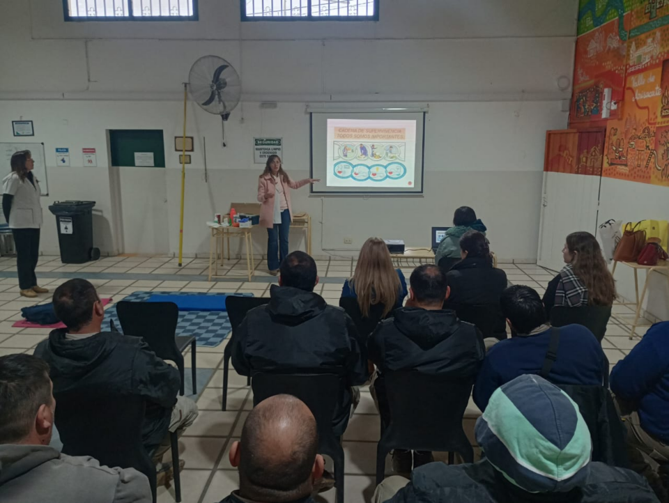 Se realizó un curso de RCP y primeros auxilios para empleados de la Cooperativa Anisacate