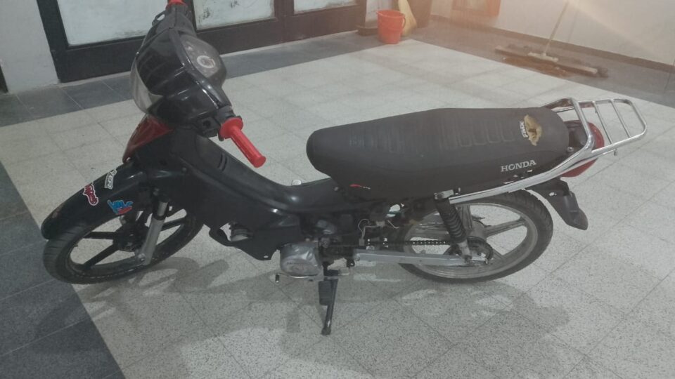 Secuestraron una motocicleta con colaboración municipal