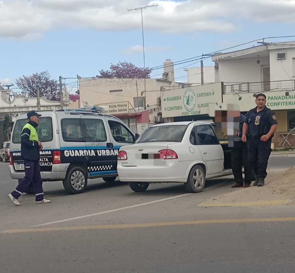 La rotonda de El Crucero nuevamente fue escenario de un accidente 