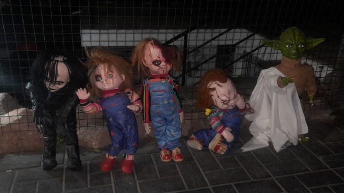 Robaron muñecos de «Chucky», se asustaron y los dejaron tirados