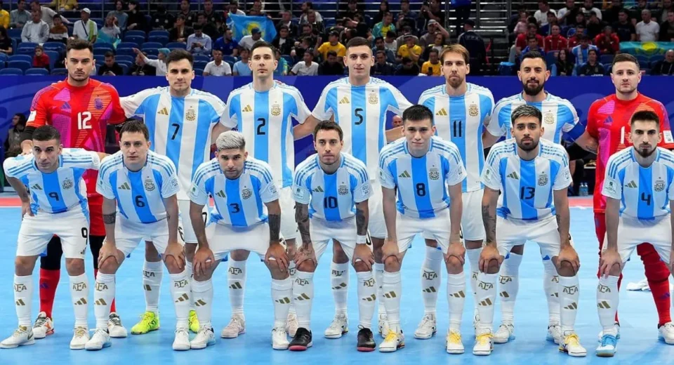Argentina enfrenta a Brasil por la final de la Copa del Mundo de Uzbekistán