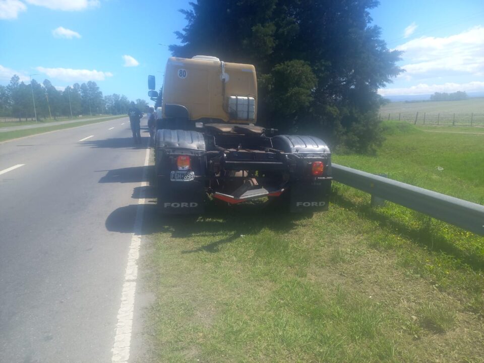 Dos heridos tras choque e incendio en Ruta 5