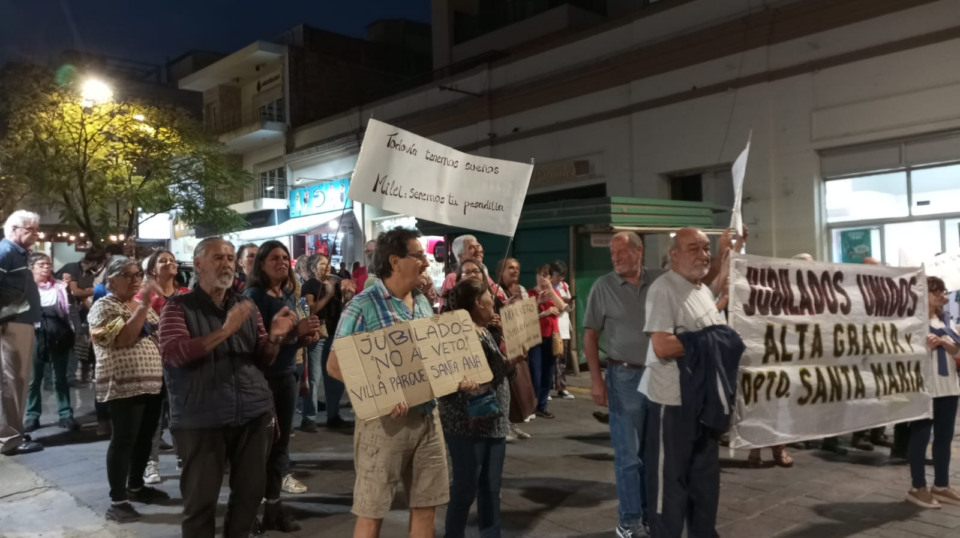 Jubilados Unidos convocan a una nueva ronda de protesta en Alta Gracia