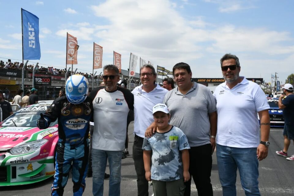 Santa Ana presente en el cierre del Súper TC2000