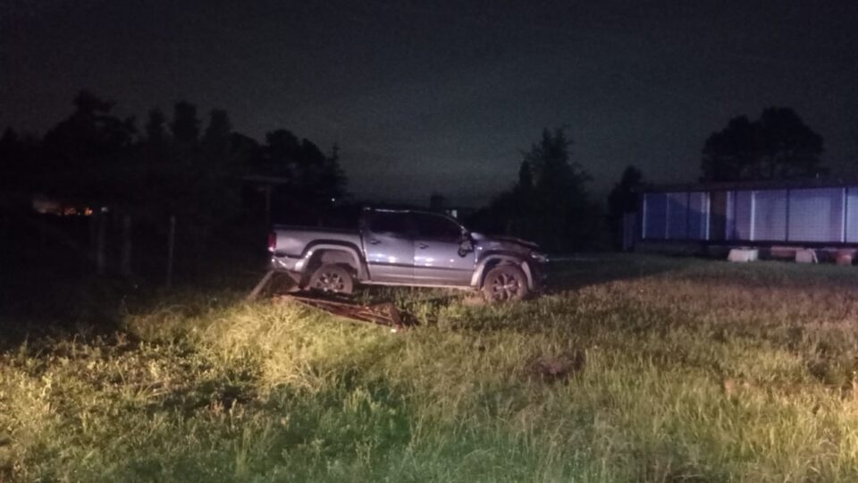 Potrero de Garay: una camioneta terminó incrustada en una casa