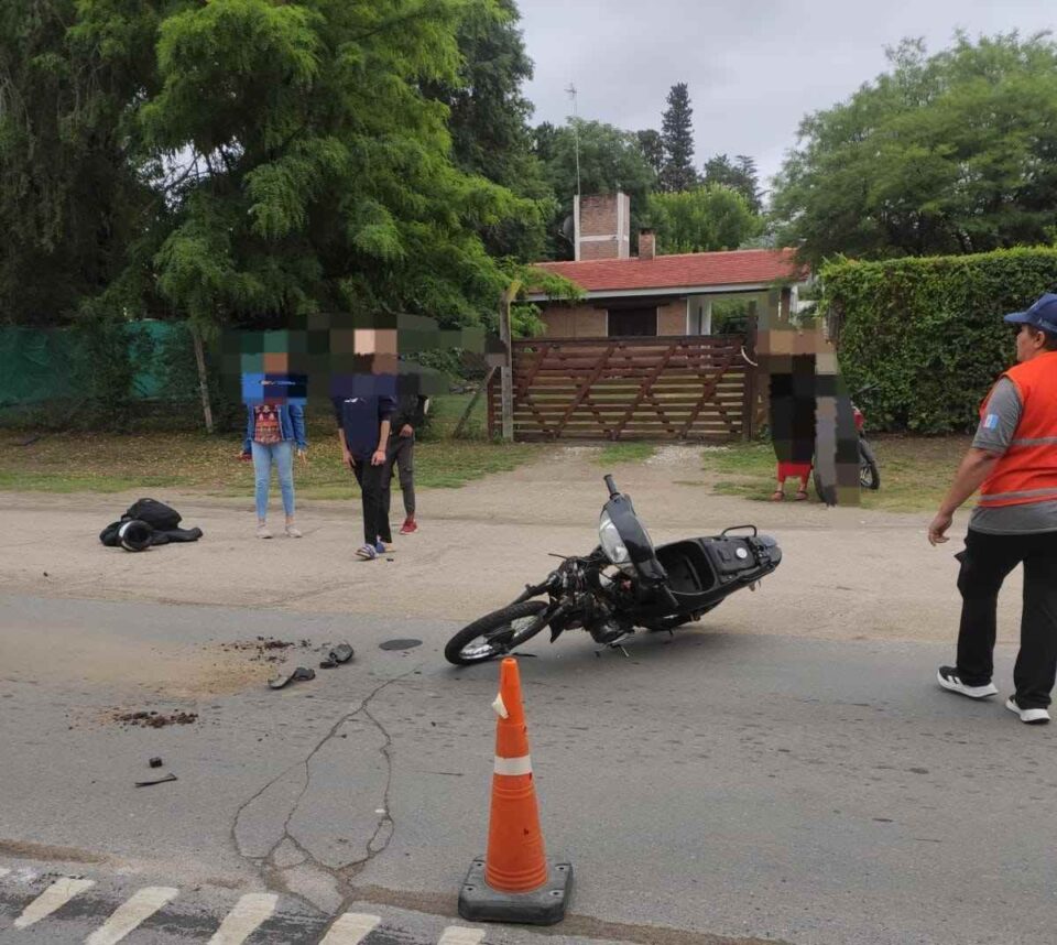 Un joven de 24 años herido tras impactar su moto con un auto en Anisacate