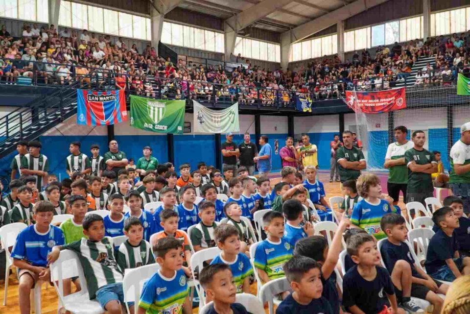 Se entregaron los premios “Campeones de la Estancia” de la Liga Infantil de Fútbol 2024