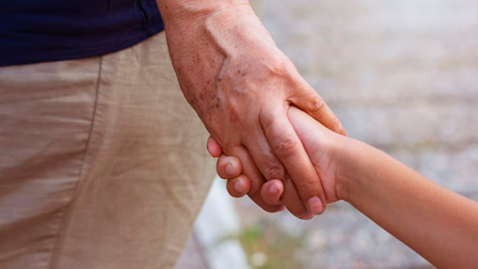 Buscan familias de todo el país para adoptar a 14 niños y adolescentes de Córdoba