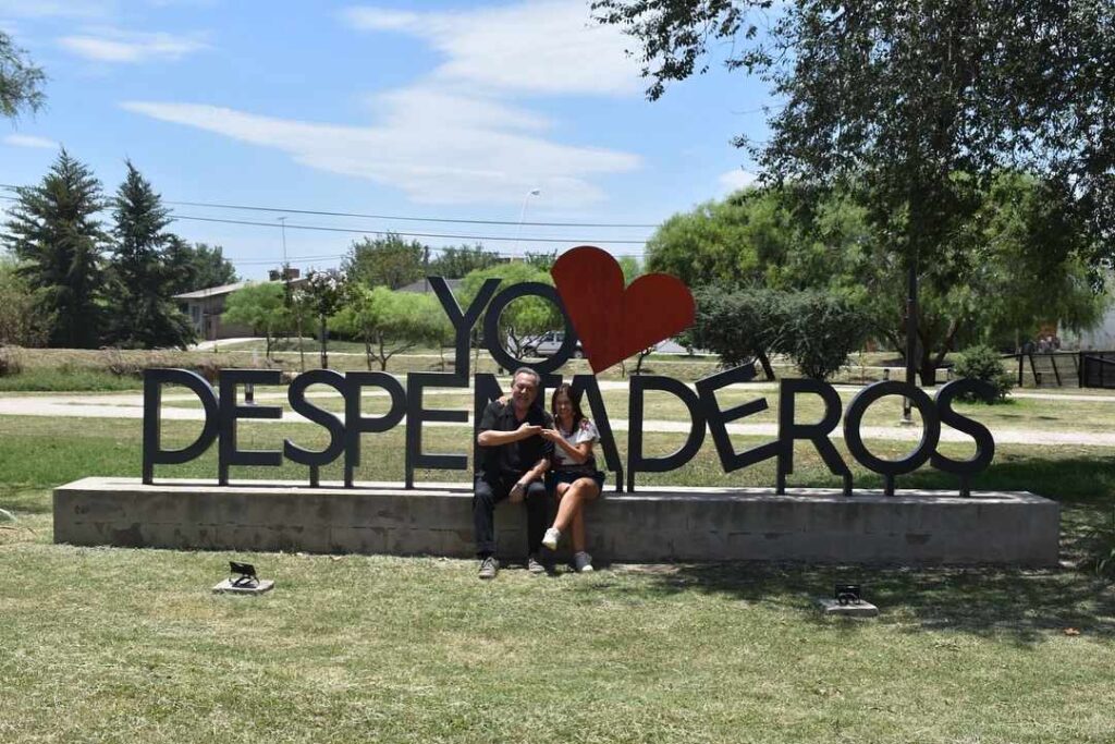 Despeñaderos recibió la visita de Gustavo Santos, referente del turismo internacional