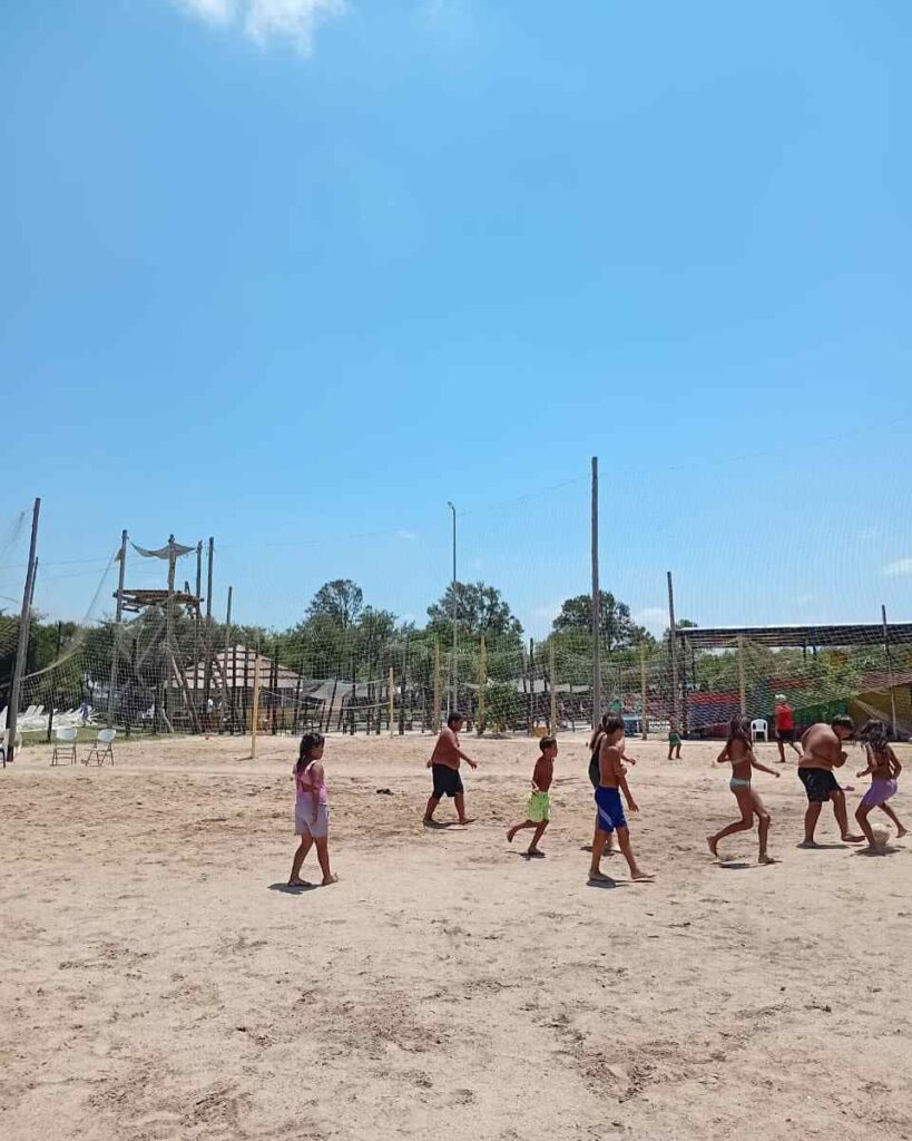 Monte Ralo: los niños de la Escuela de Verano disfrutaron del Parque Acuático