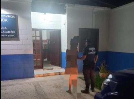 Robo frustrado: la atraparon mientras llevaba un televisor robado