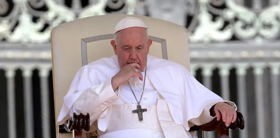 Se agravó la salud del papa Francisco: sufrió un broncoespasmo repentino