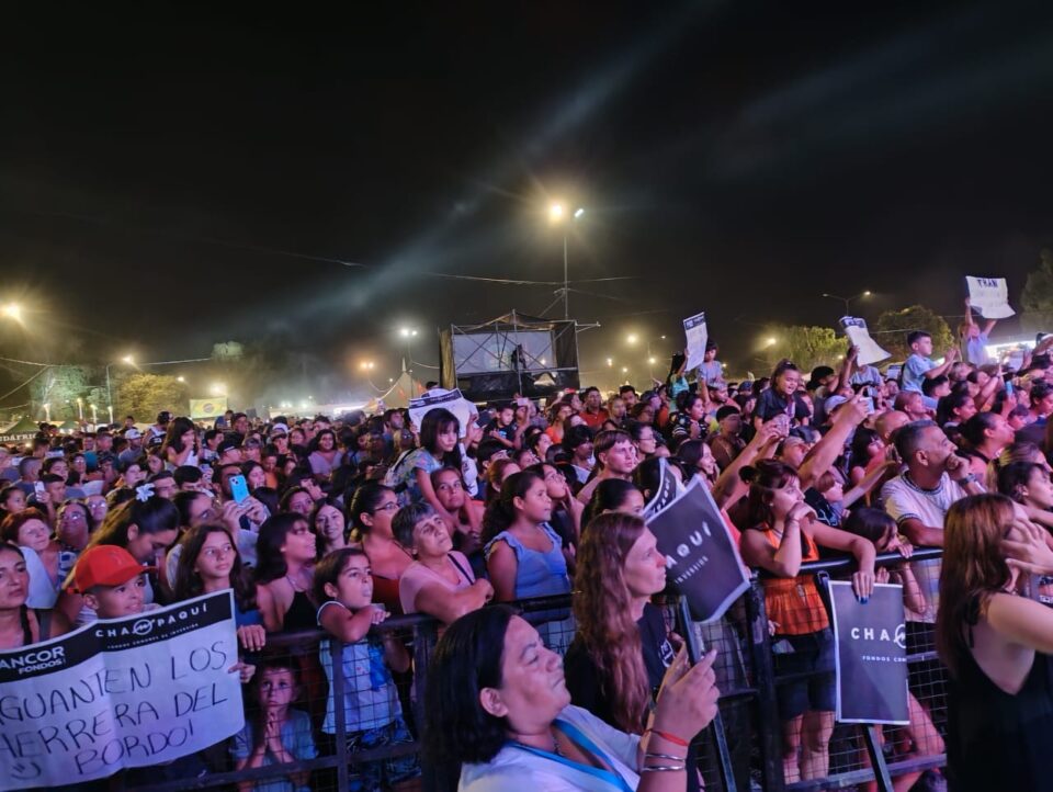 Con récord de gente, pasó la tercera noche de Colectividades