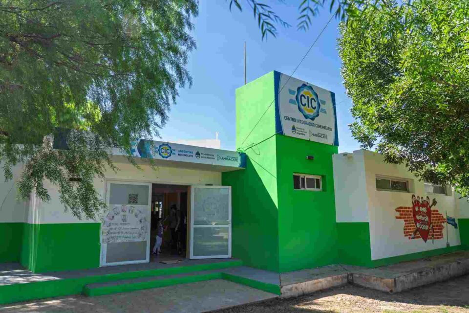 Anisacate: ultiman detalles de trabajo en las escuelas para el inicio de clases
