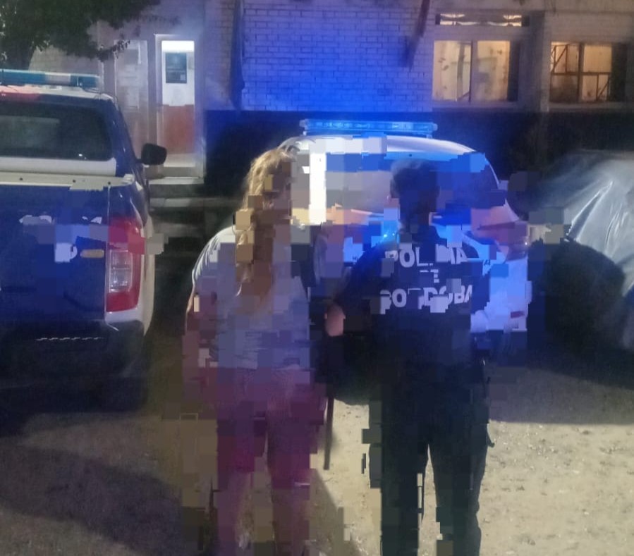 Terminó detenida por golpear a su pareja en pleno viaje de colectivo en Anisacate