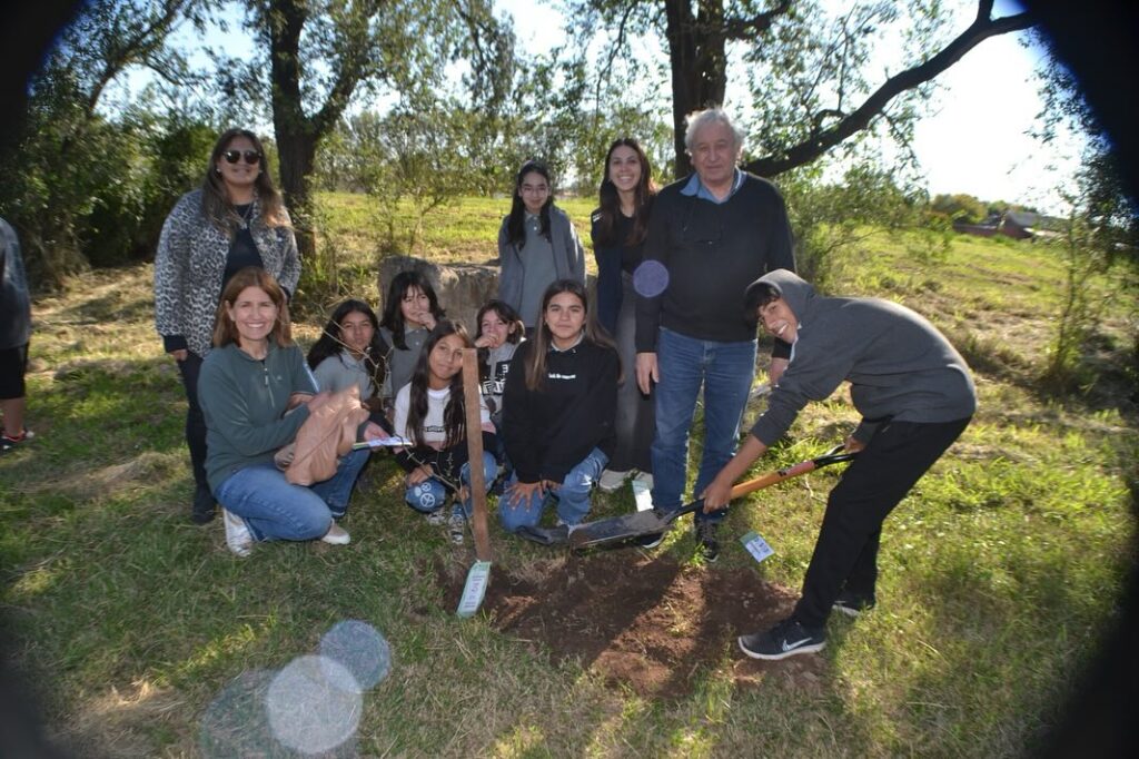 25 años educando corazones: emotiva celebración en el IPEM N° 82 Anexo de Monte Ralo