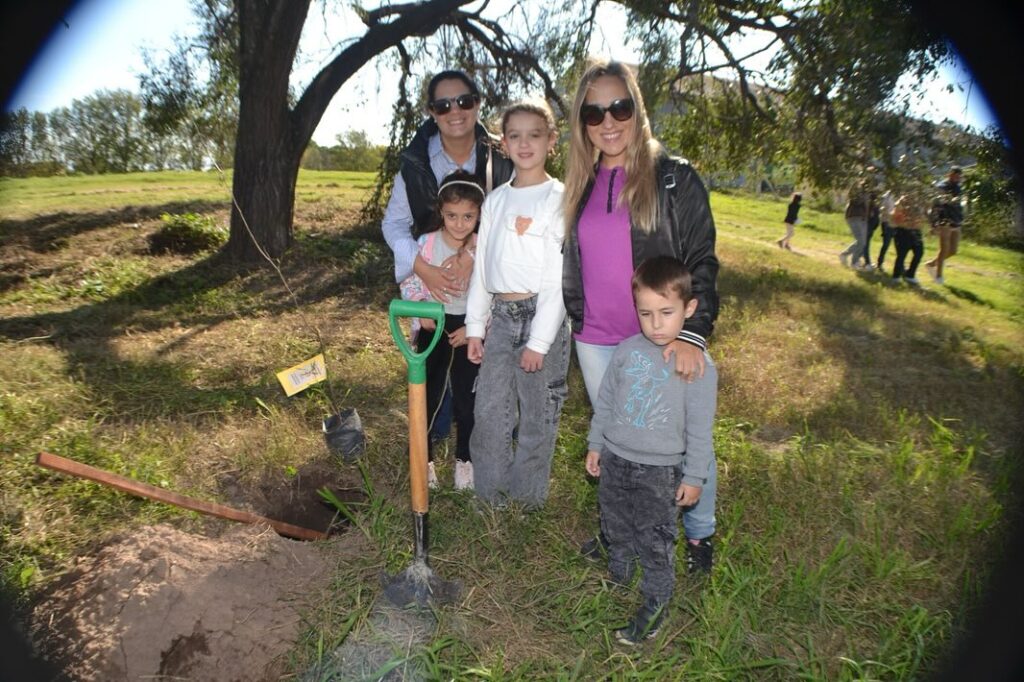 25 años educando corazones: emotiva celebración en el IPEM N° 82 Anexo de Monte Ralo