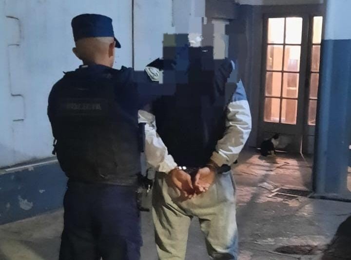 Circulaba en una moto robada y terminó detenido en barrio Paravachasca