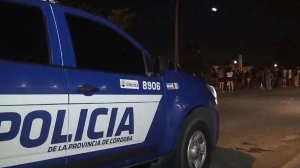 Intentó agredir a tres menores con una navaja y quedó detenido