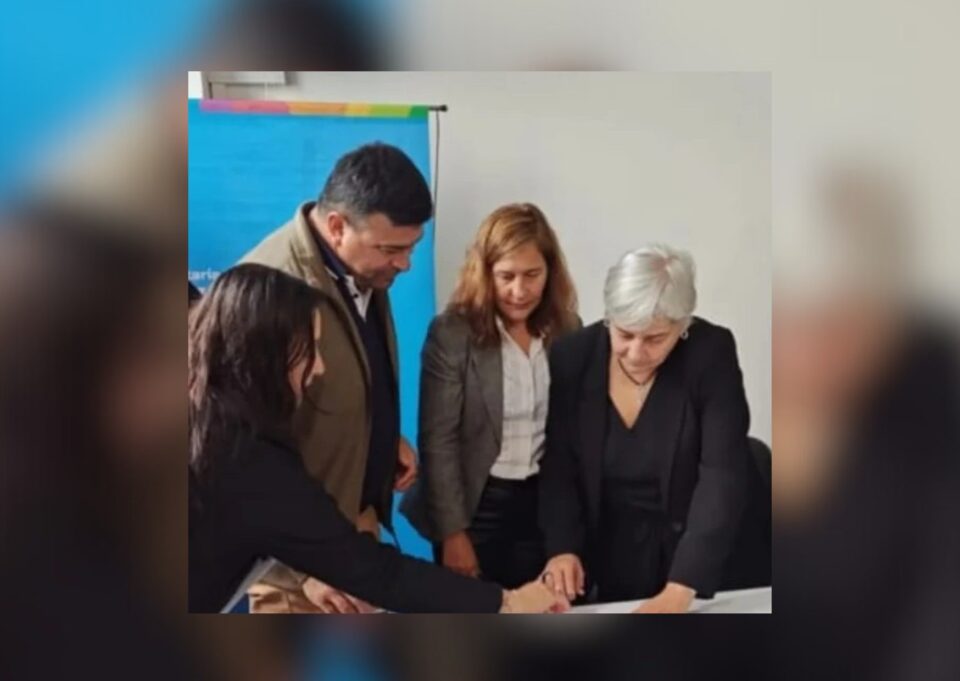 Villa del Prado firmó un convenio con senaf para fortalecer la protección de derechos de la niñez