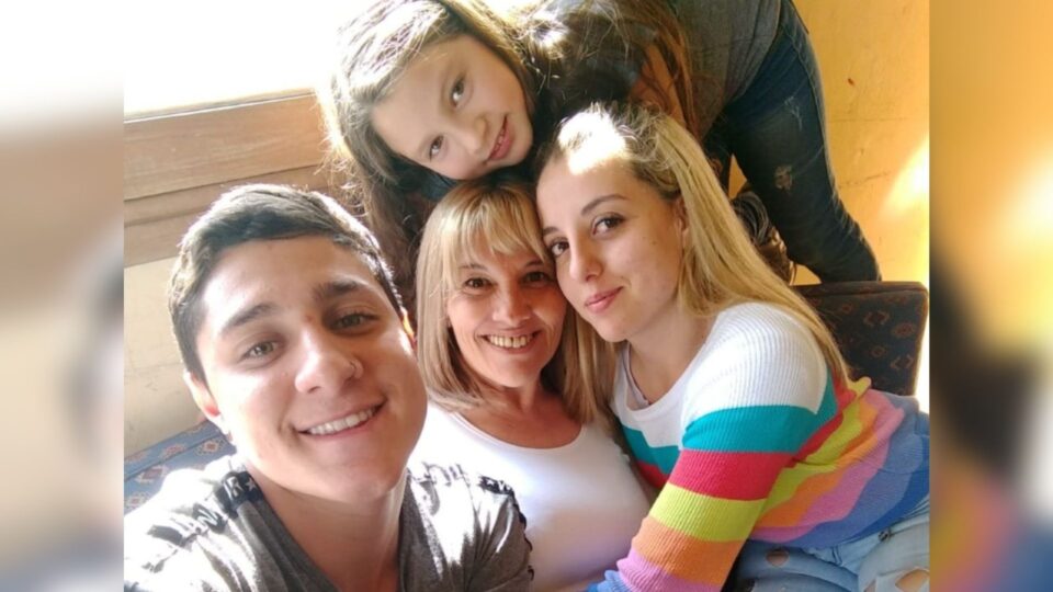 Todo por mamá: Camila organizó una rifa solidaria y la gente respondió con el corazón