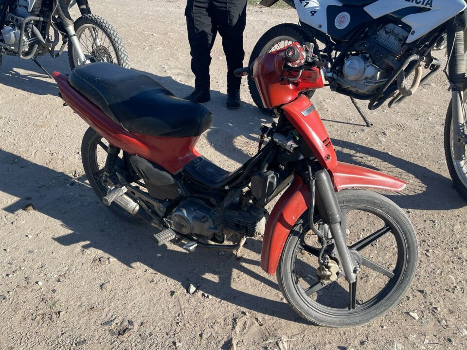 Detuvieron a un hombre con una moto robada tras intentar huir