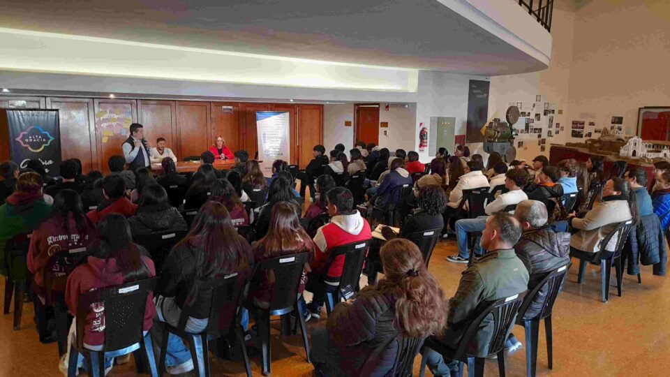 Estudiantes de Alta Gracia ya comenzaron sus pasantías