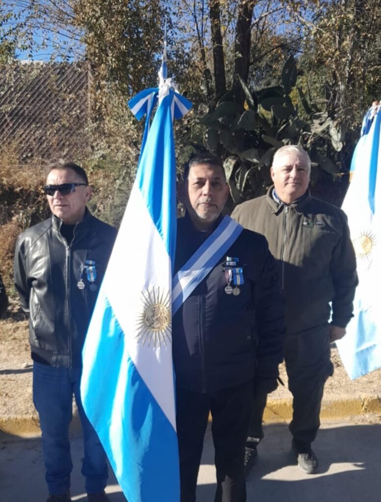 Día de la Bandera: barrio Liniers rindió homenaje a Manuel Belgrano