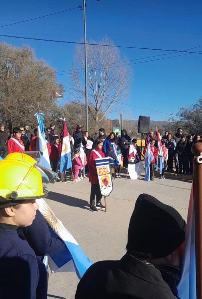 Día de la Bandera: barrio Liniers rindió homenaje a Manuel Belgrano