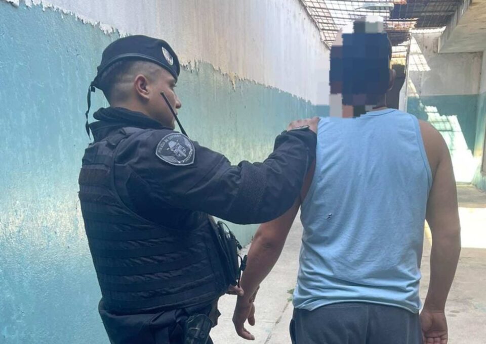 Un joven de 24 años fue detenido este miércoles por la mañana, luego de ser sorprendido dentro de una vivienda en barrio Liniers de Horizonte