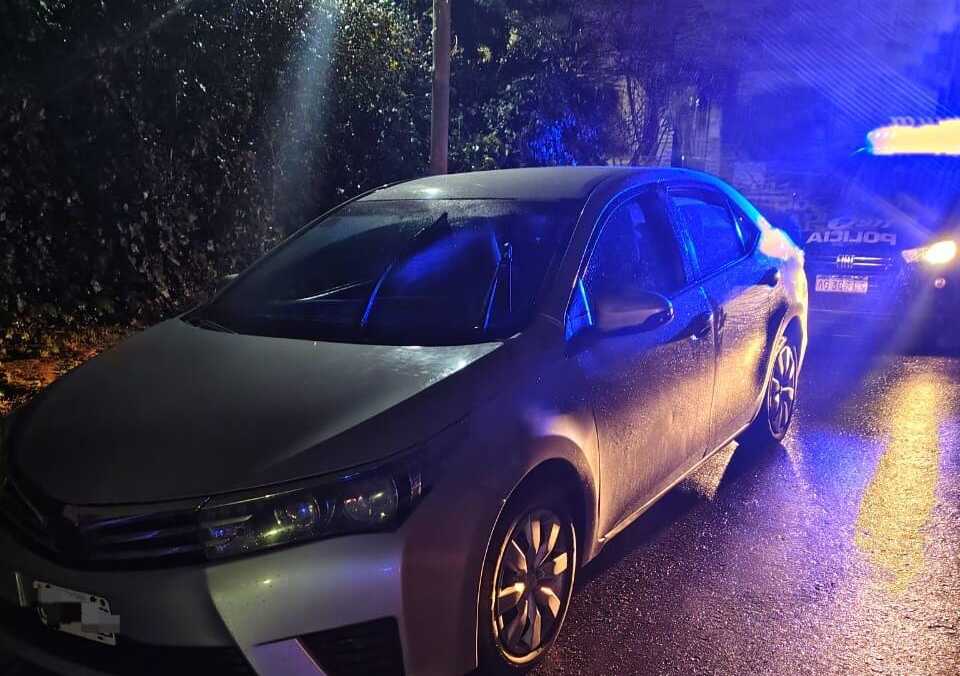 Encuentran en Alta Gracia un auto sustraído horas antes en Santa Ana