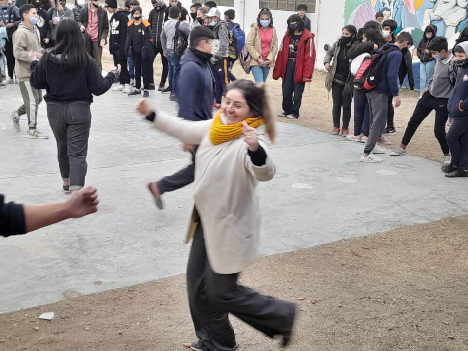 Dolor en el IPEM 345 por el fallecimiento de una joven profesora