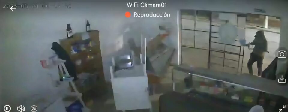 Una pollería fue blanco nuevamente de un robo esta madrugada