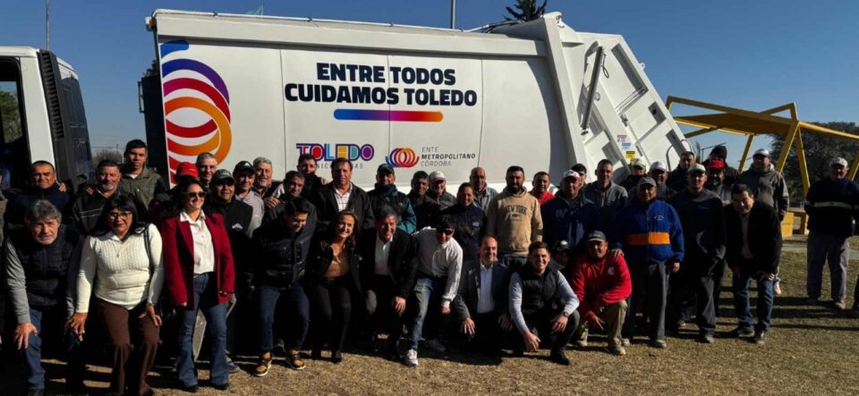 Con el apoyo del Ente Metropolitano, Toledo sumó un nuevo camión recolector