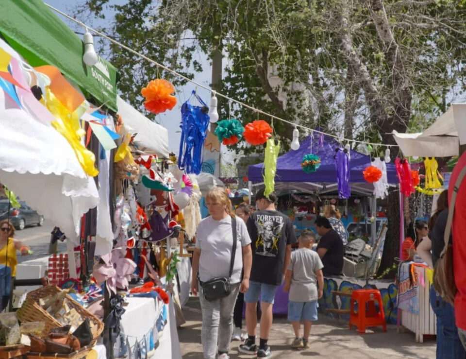 El Paseo del Virrey recibe la primavera con la elección del puesto más lindo