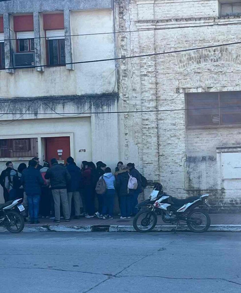Empleados de "La Texto Fabril" denuncian irregularidades en sueldos y aportes