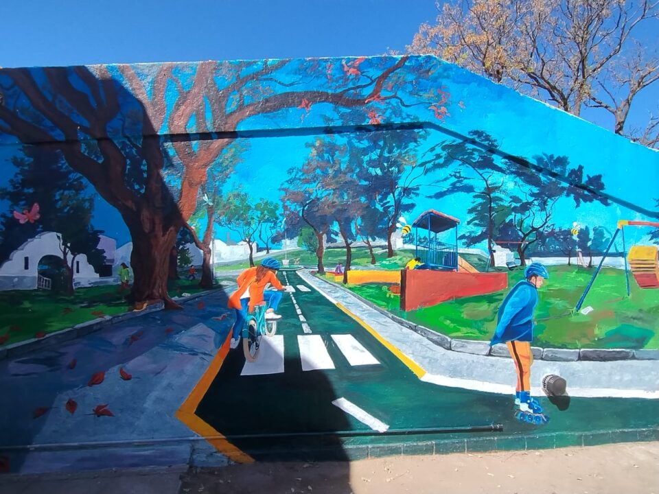 Un mural que invita a jugar y descubrir en el Jardín Merceditas