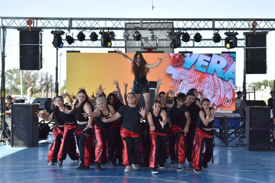 Vecinos y artistas se unieron para dar la bienvenida a la primavera en Toledo