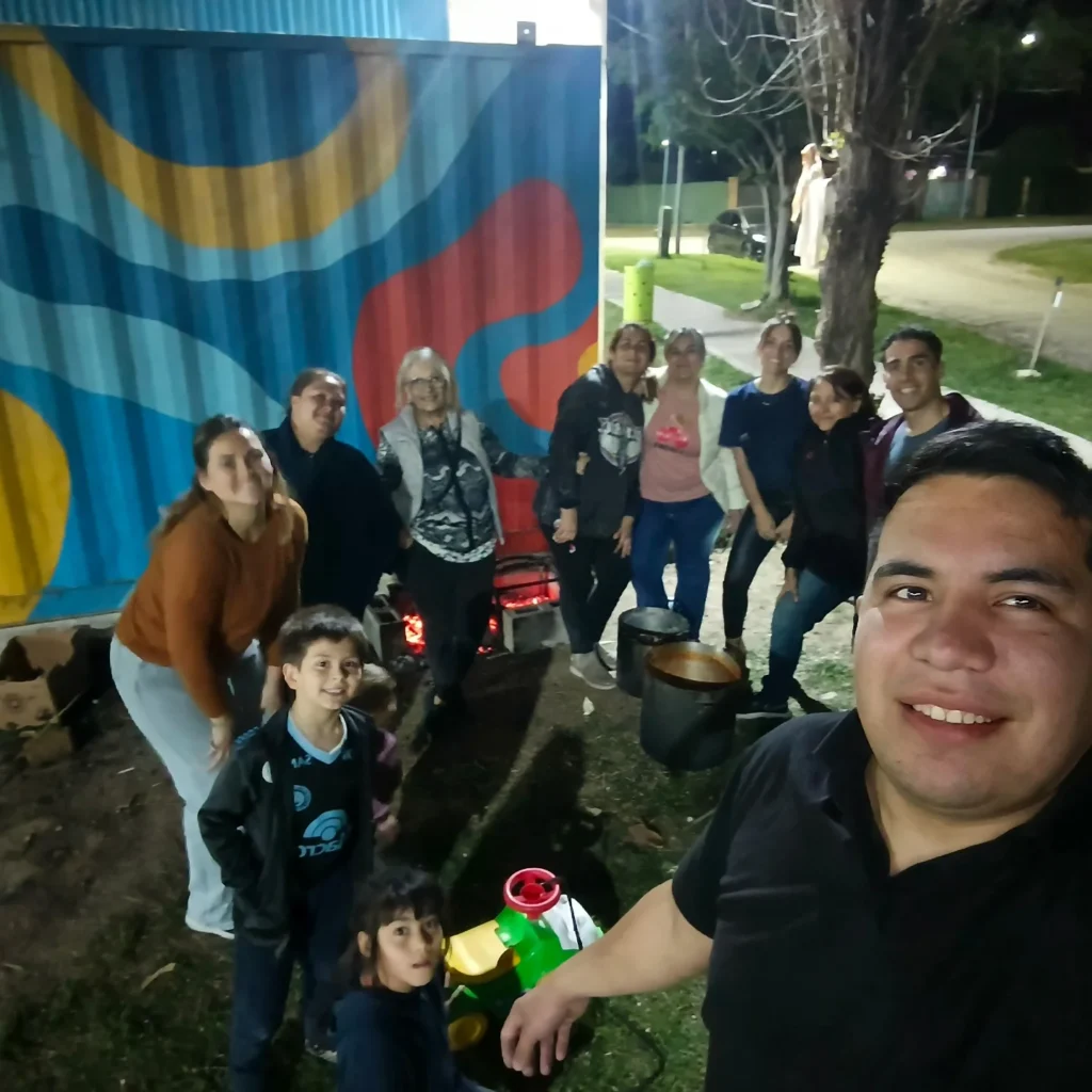 A un mes del inicio, la olla popular de Parque Virrey Este ya entregó 150 raciones