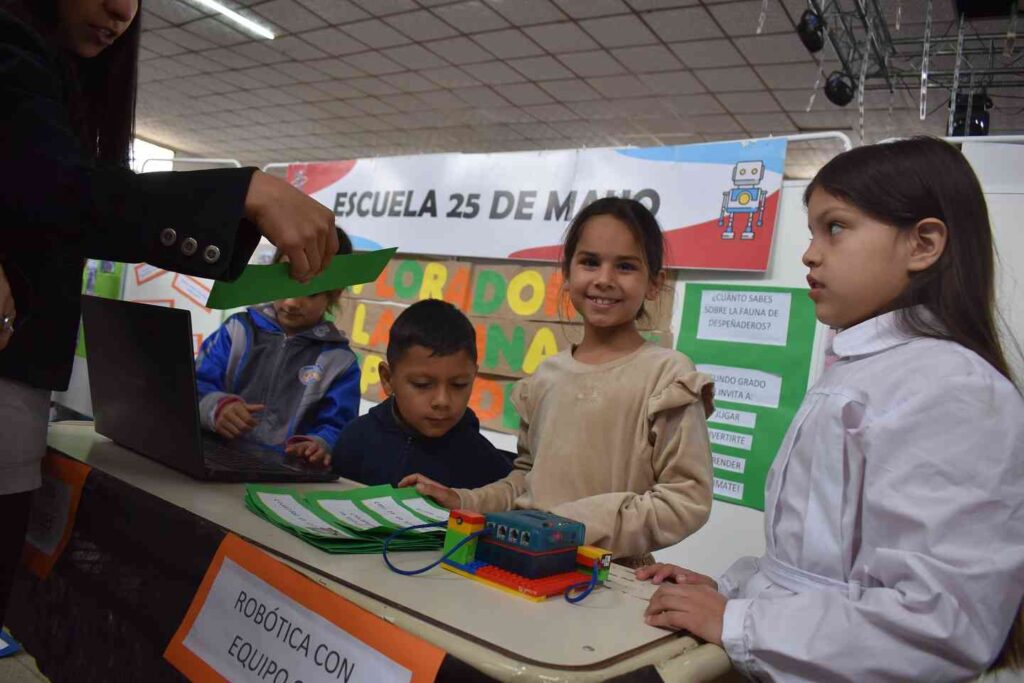 Despeñaderos celebró su Segundo Congreso “Ciencia en Movimiento”