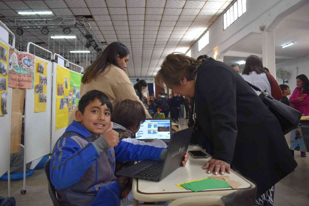 Despeñaderos celebró su Segundo Congreso “Ciencia en Movimiento”